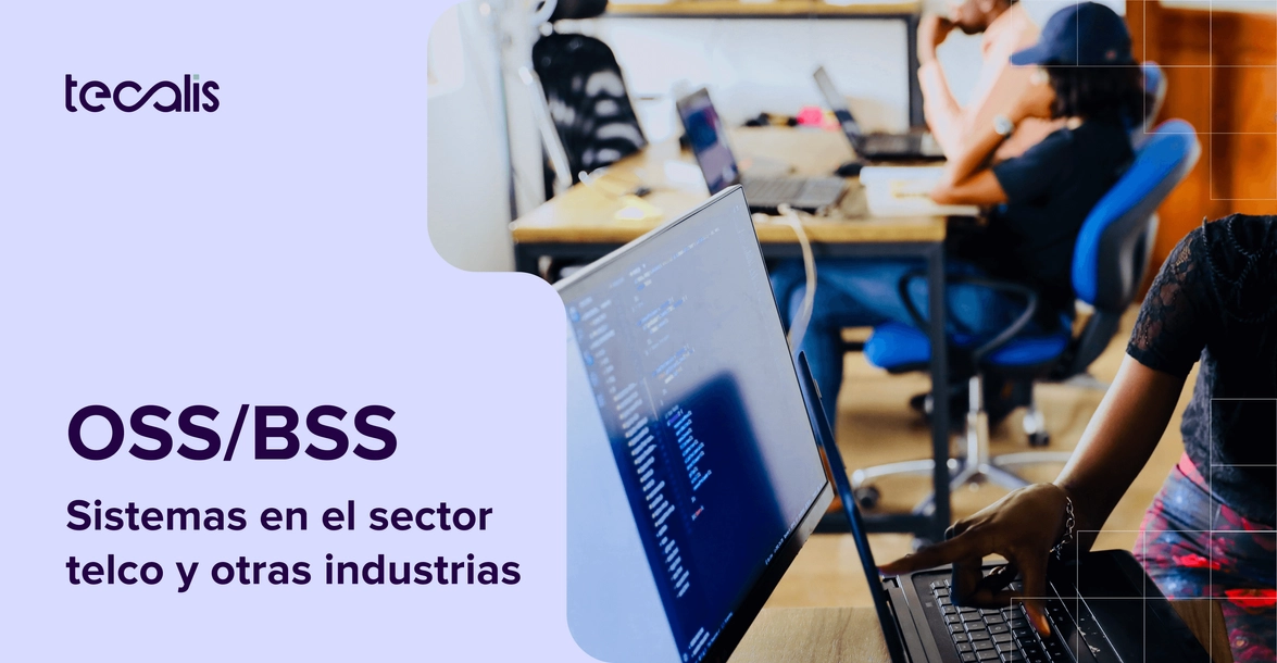 Trabajadores utilizando sistemas OSS BSS en un negocio telco