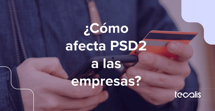 Persona usando tarjeta de crédito online